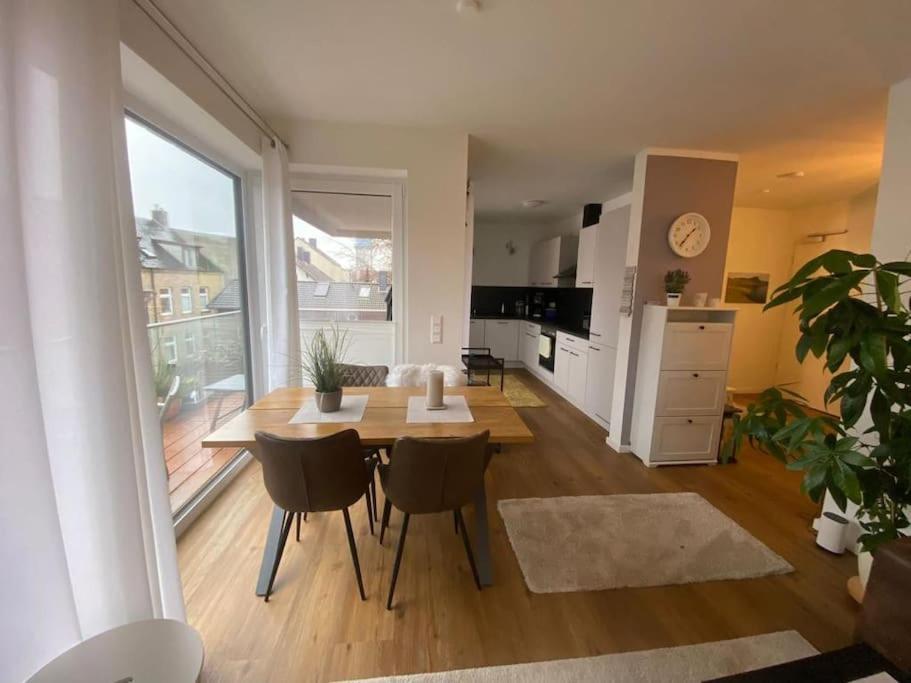 Moderne Penthouse Wohnung ชลีสวิก ภายนอก รูปภาพ